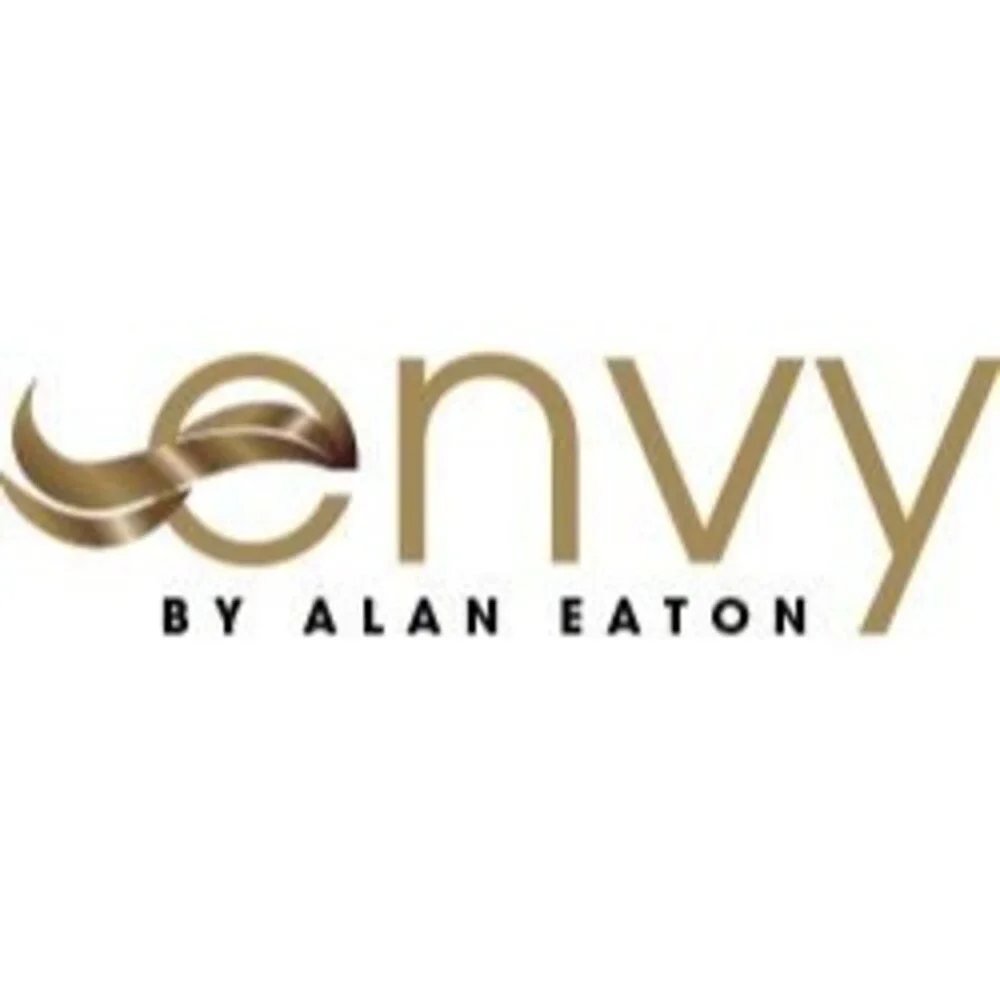 Whitney Wig by Envy, Envyhair Human Hair/Synthetic Blend Sparkling Champagne NEW
